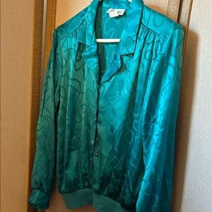 Joanna Women's print on print top 8